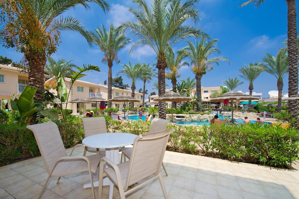 Tasia Maris Gardens Ajía Nápa Rom bilde